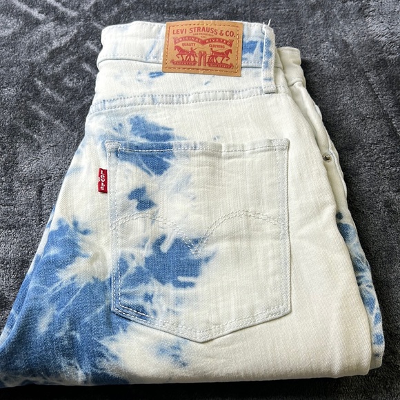 Levi's Denim - ⭐️Levi’s tie dye 721 high rise skinny ankle raw hem jeans size 26